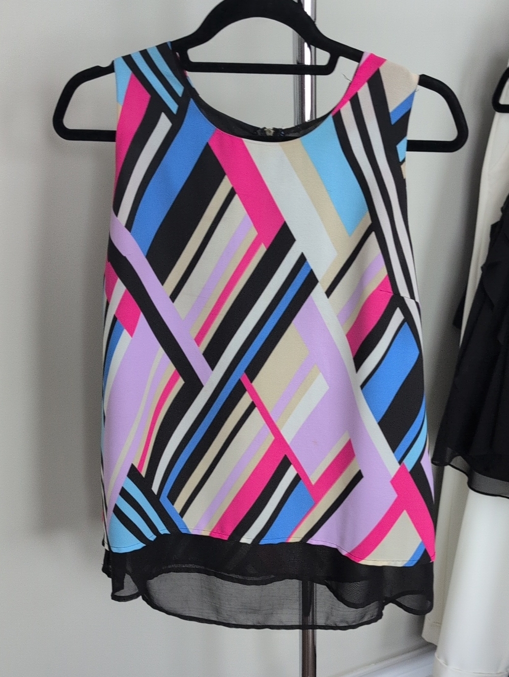 Zac & Rachel Multicolor Geometric Sleeveless Tank - Pink, Blue & Black